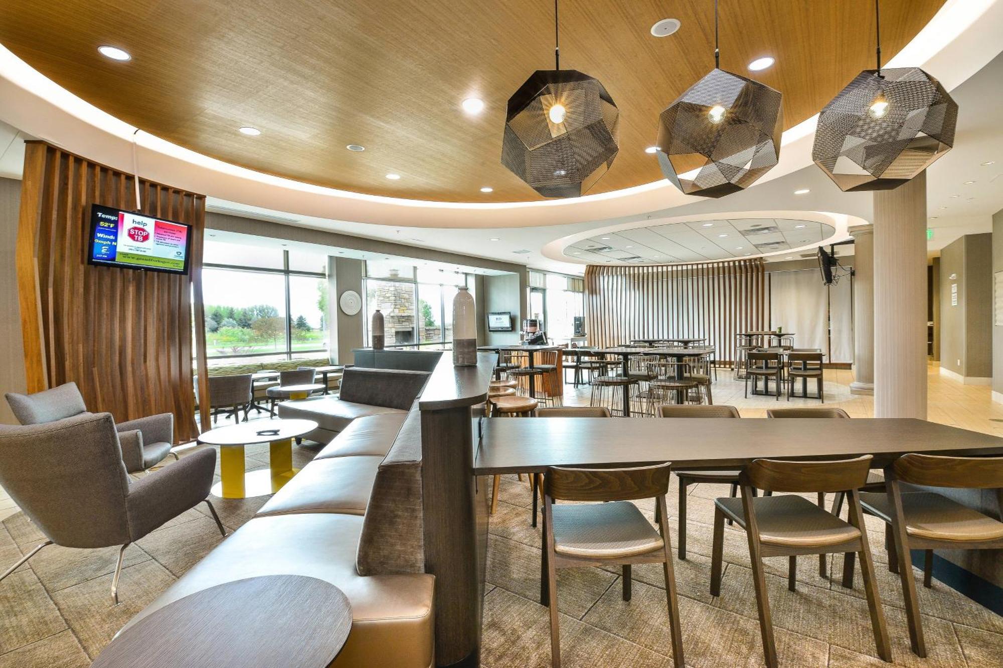Hotel Springhill By Marriott 3*